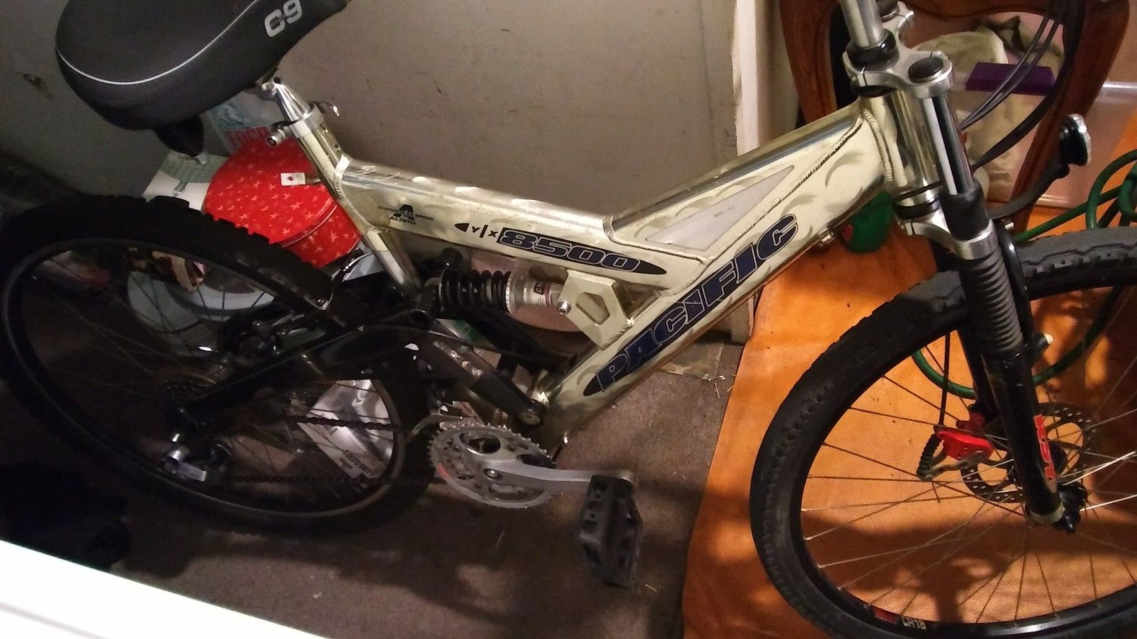 Pacific yx 8500 mountain bike deals