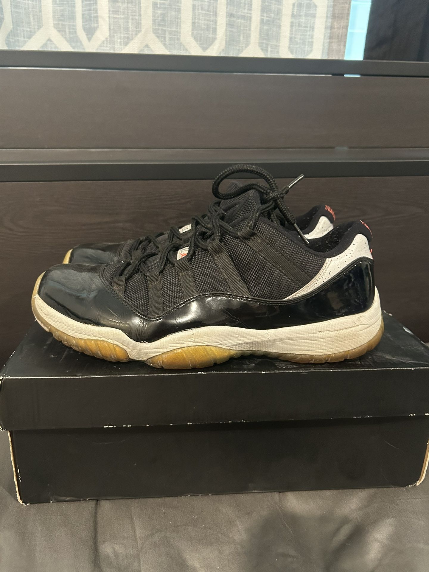 Jordan 11 Retro Low Infrareds Sz 9.5