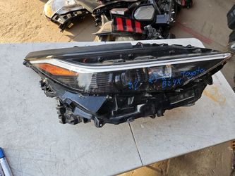 Toyota BZ4X right headlight Oem