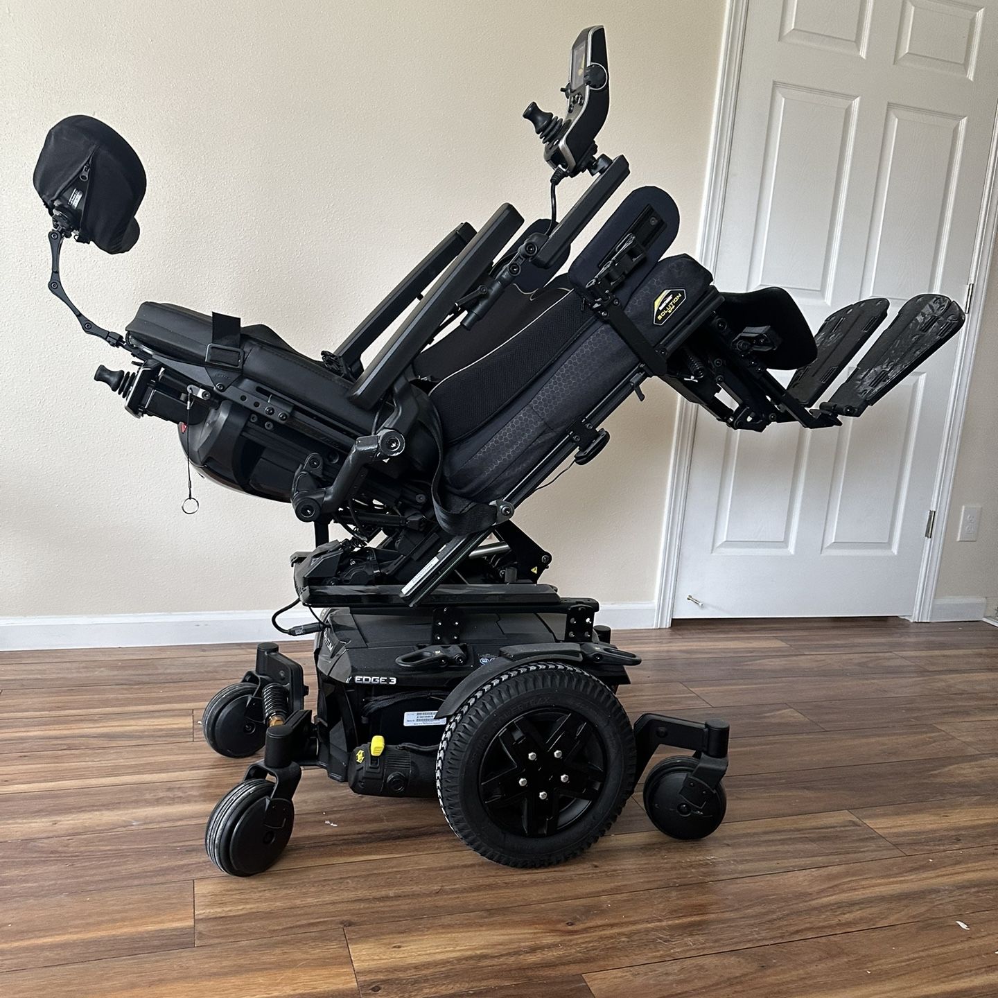 Power wheel chair 