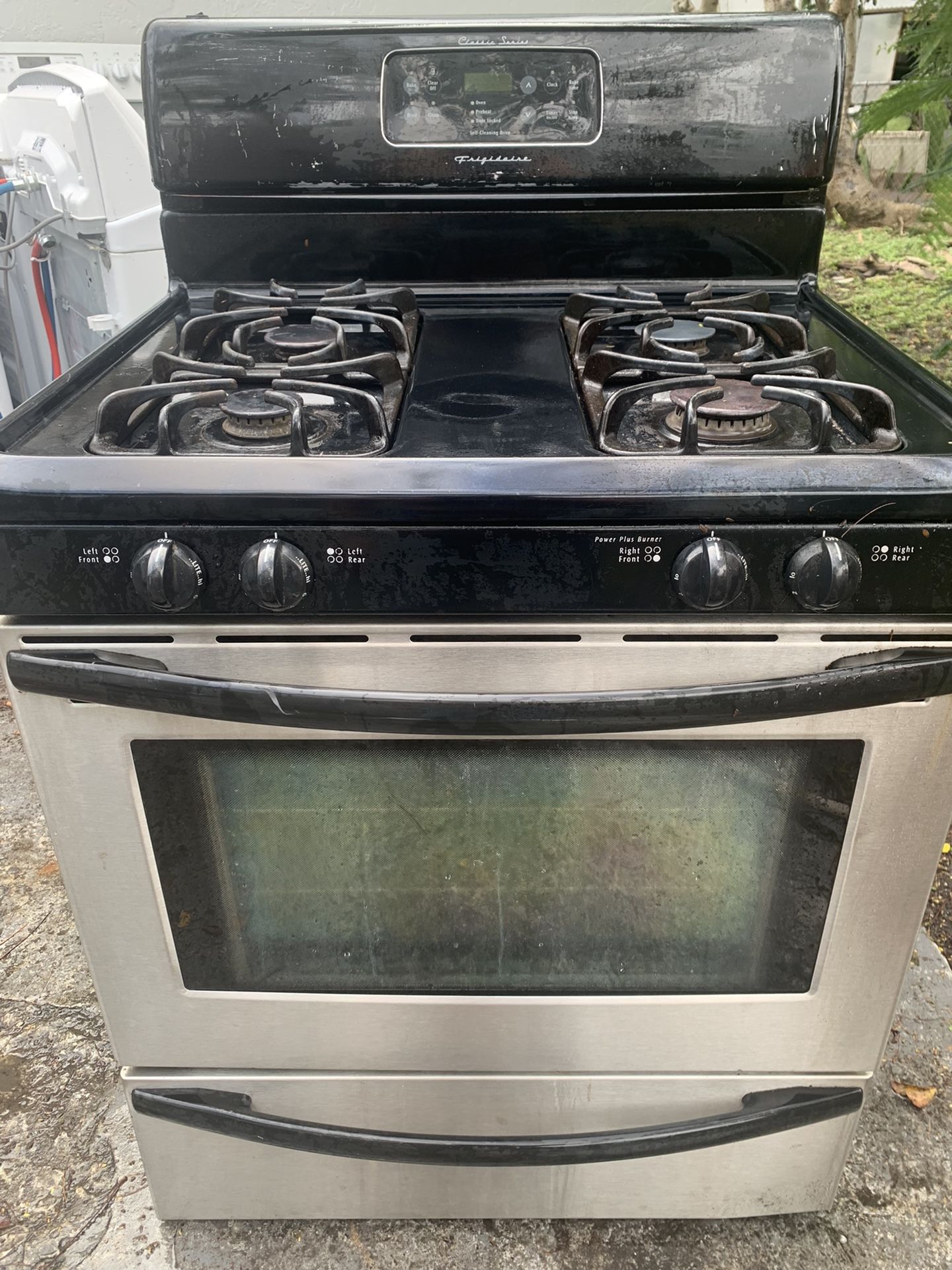 Frigidaire Stainless Steel Gas Range