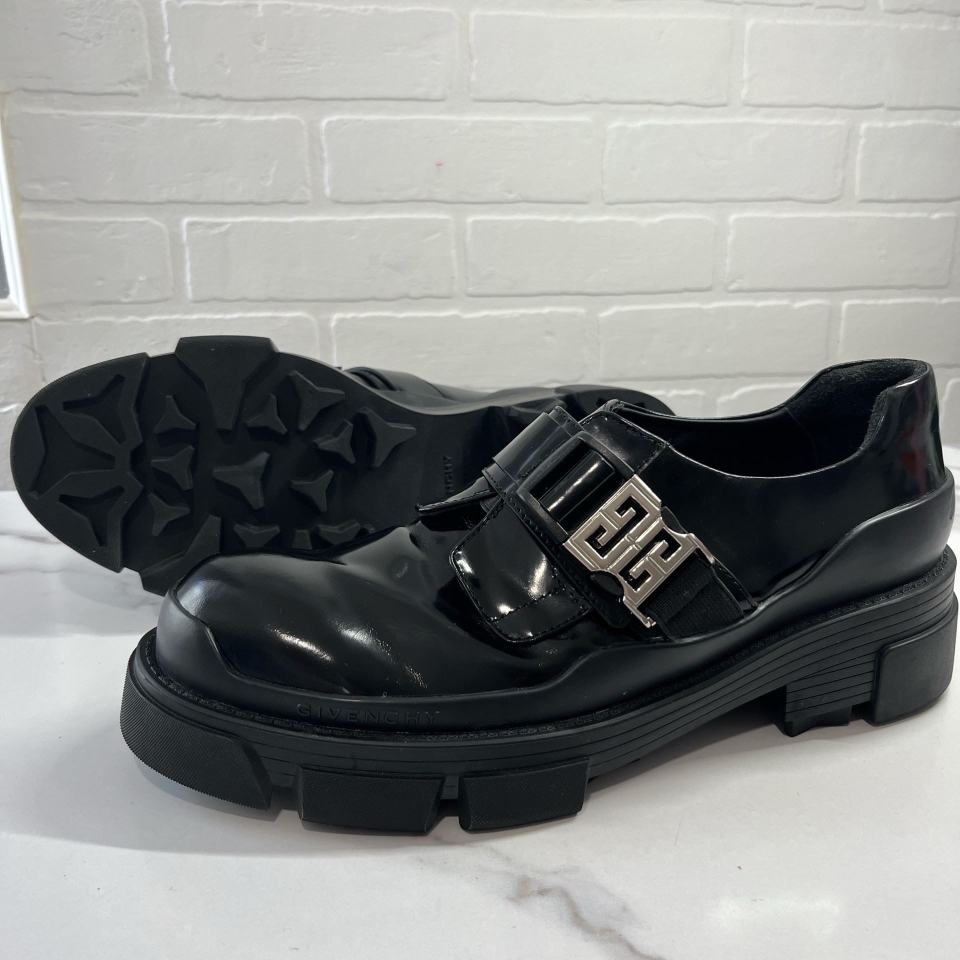 Authentic Black Givenchy chunky loafers with silver buckle made in Italy size 41 (8)#luxury #loafers