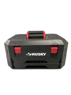 HUSKY TOOL BOX #31766