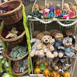 Vintage Barbie and Cabbage Patch Kids Dolls