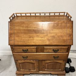 Quality Wooden Desk With Drawers