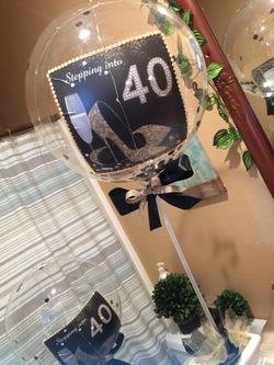Black and Gold 40th Birthday Centerpieces