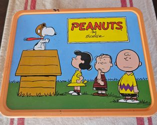 VINTAGE 1959 PEANUTS LUNCHBOX WITH ORIGINAL GLASS THERMOS!