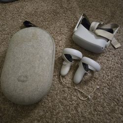 Oculus Quest 2 Used - 128GB With Case - Slight wear (read desc)