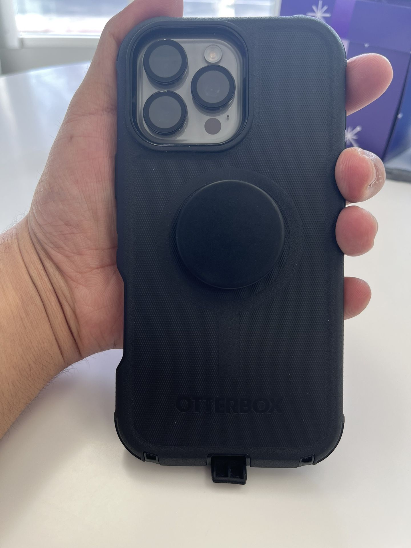 iPhone 16 Pro Max 256gb looking Trade