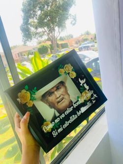 Customized shadow box