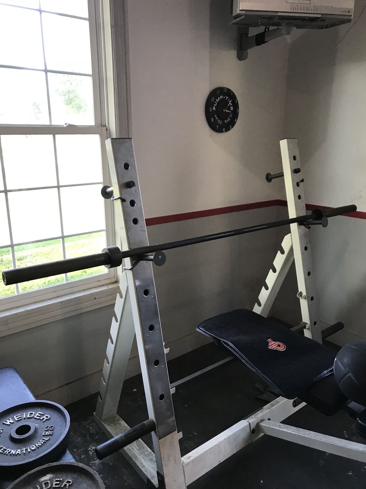 Selling only 7’barbell with 2-33 lb plates