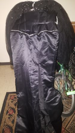 Beautifu formal dress sizes on the tag