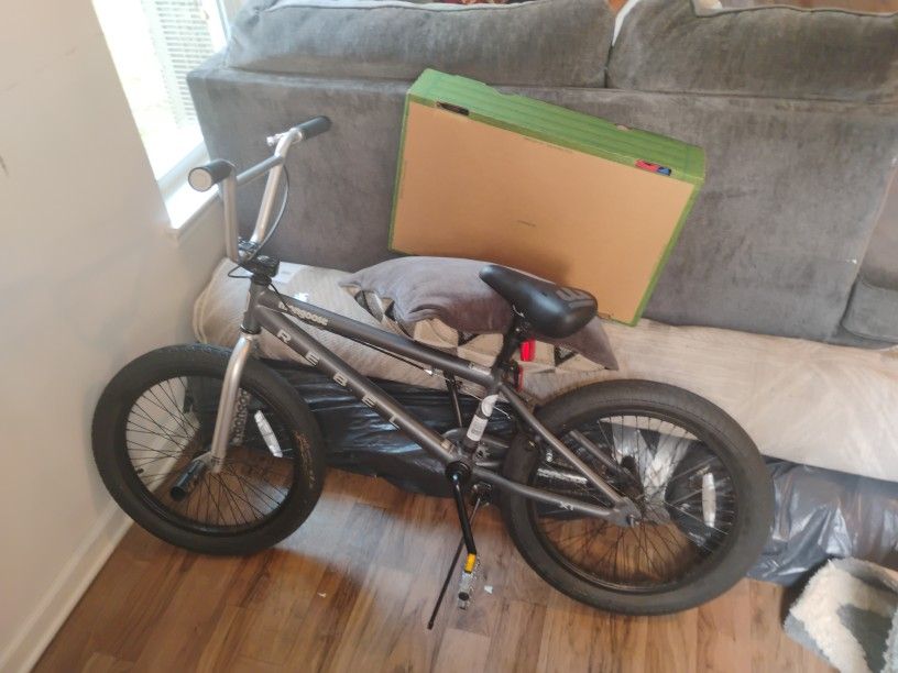 Mongoose Rebel