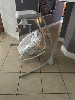 vendo. camita p bebe seminueva ojo vendo así