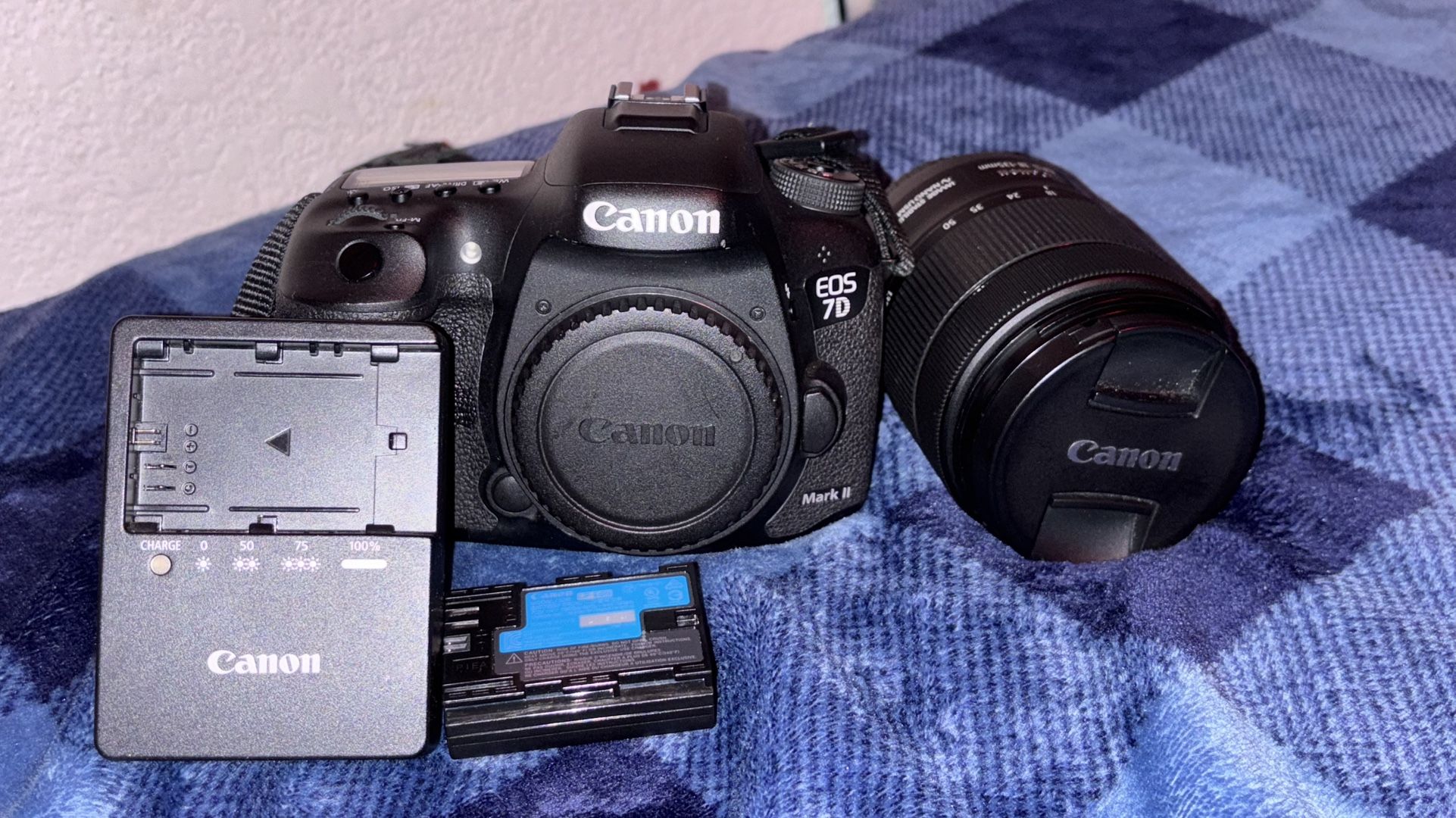 Canon EOS 7D Mark II & 18-135mm f/3.5-5.6 IS USM