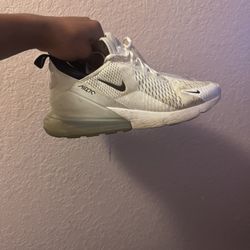 NIKE AIRMAX 270 US SIZE: 13