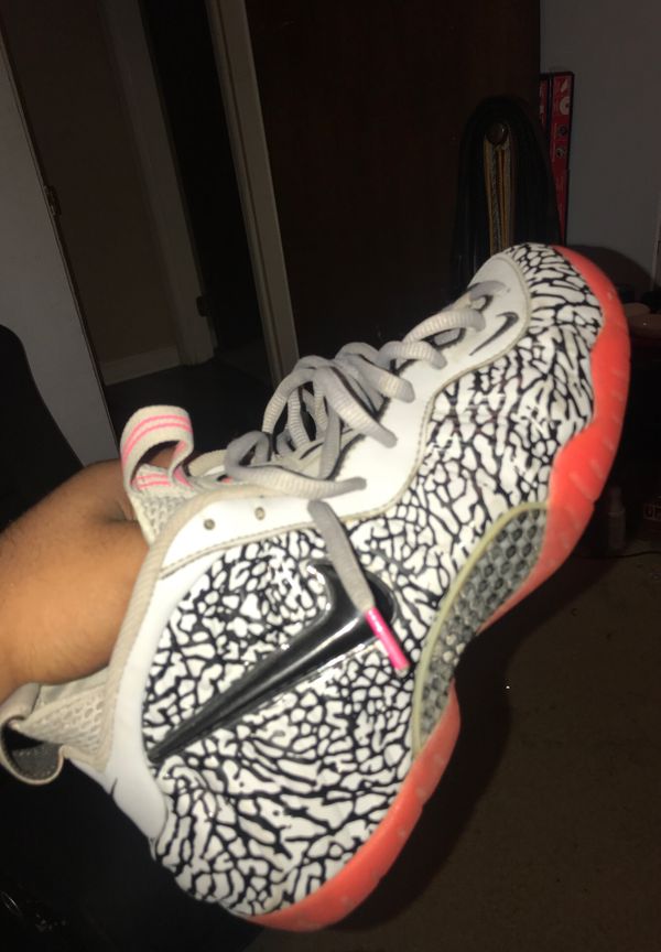 elephant skin nike