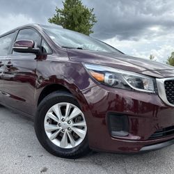 2017 KIA Sedona