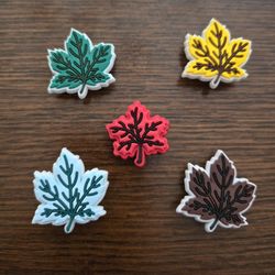 Lot Of 5 Leaf Shoe Charms 