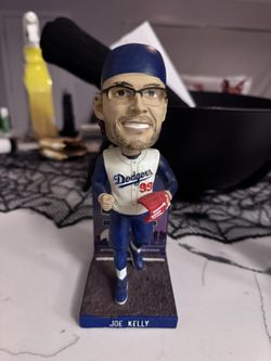 Dodgers Joe Kelly Running Bobblehead