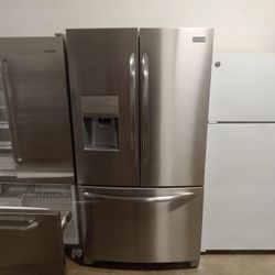Beautiful Frigidaire Gallery French Door Bottom Freezer Pull Out With Water And Ice In The Door Free Delivery Vancouver Area