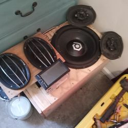 Stereo ,  6 X 9's , Subwoofer , And Box