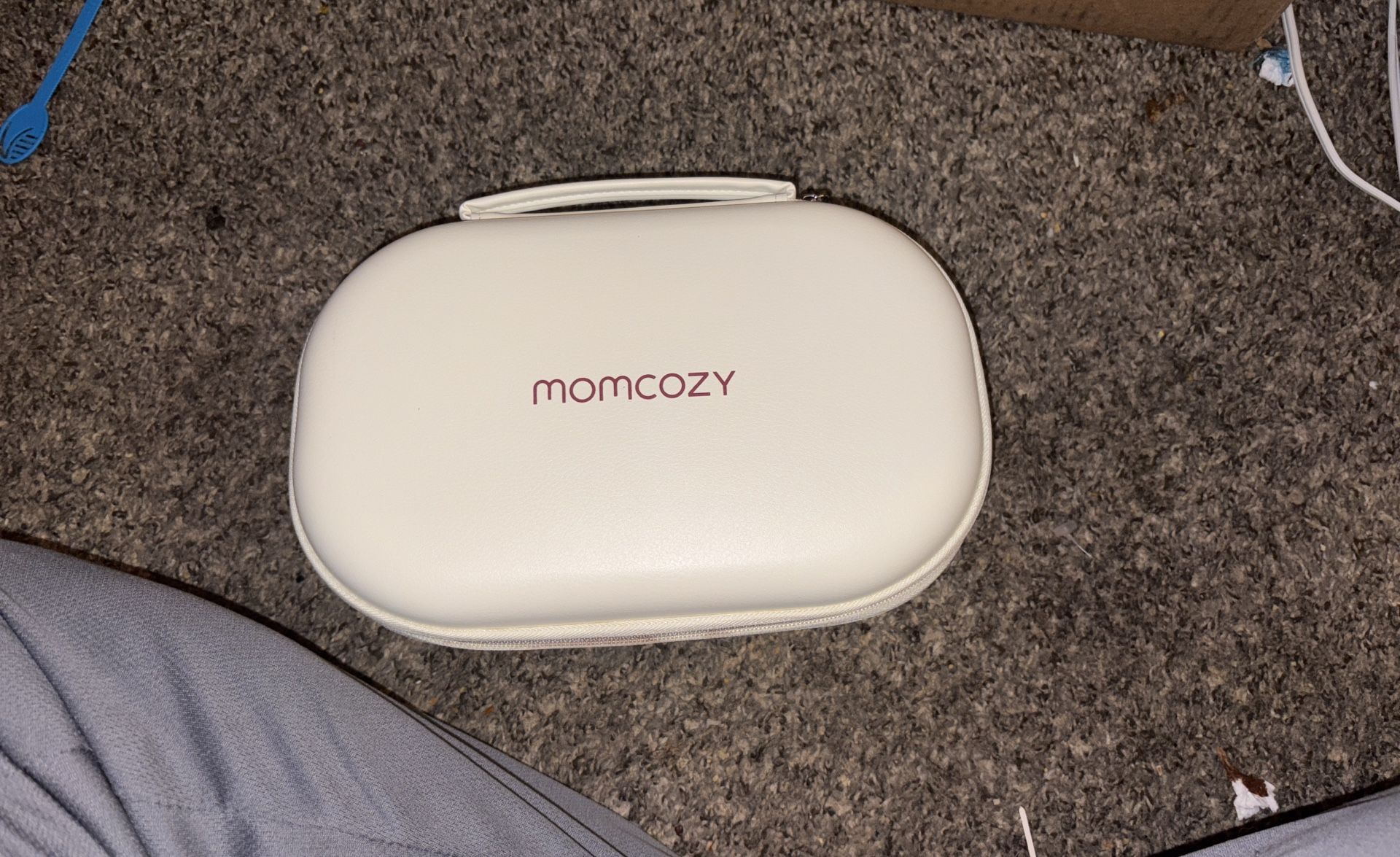 Momcozy