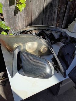 Car Headlight Assembly with Carbon Fiber Mirror Cover