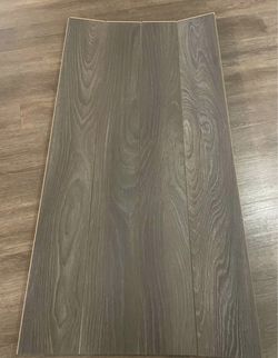 Laminate flooring/ 3 boxes/ 17.72 sqft box/ total 53.16 sqft