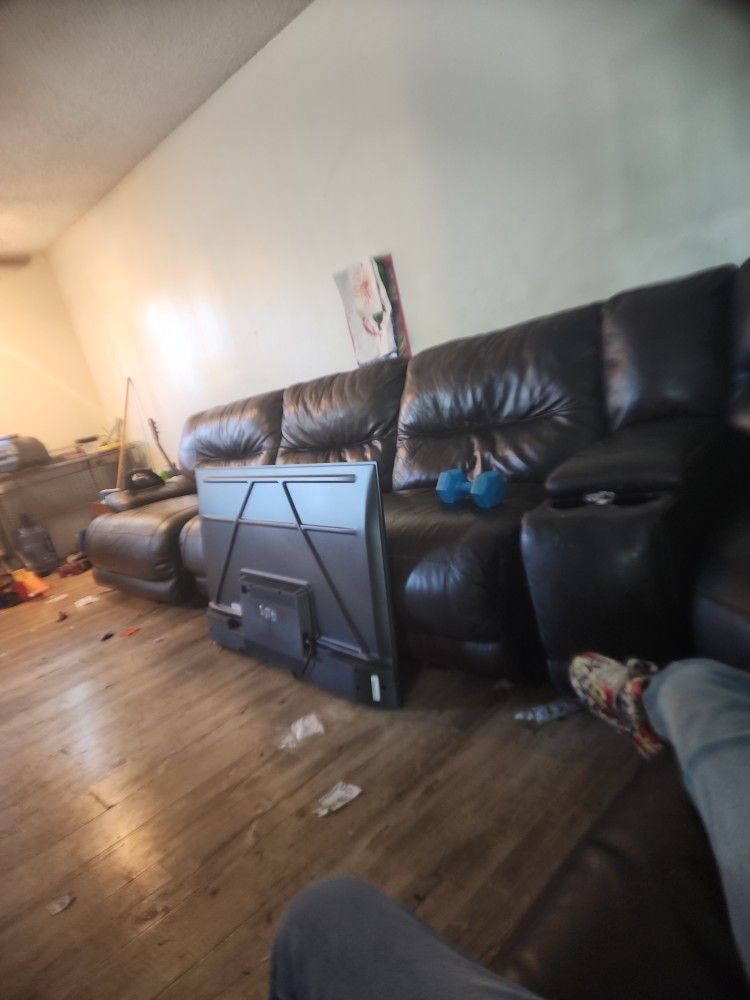 L Shape Sectional Pick Up Today For 40$