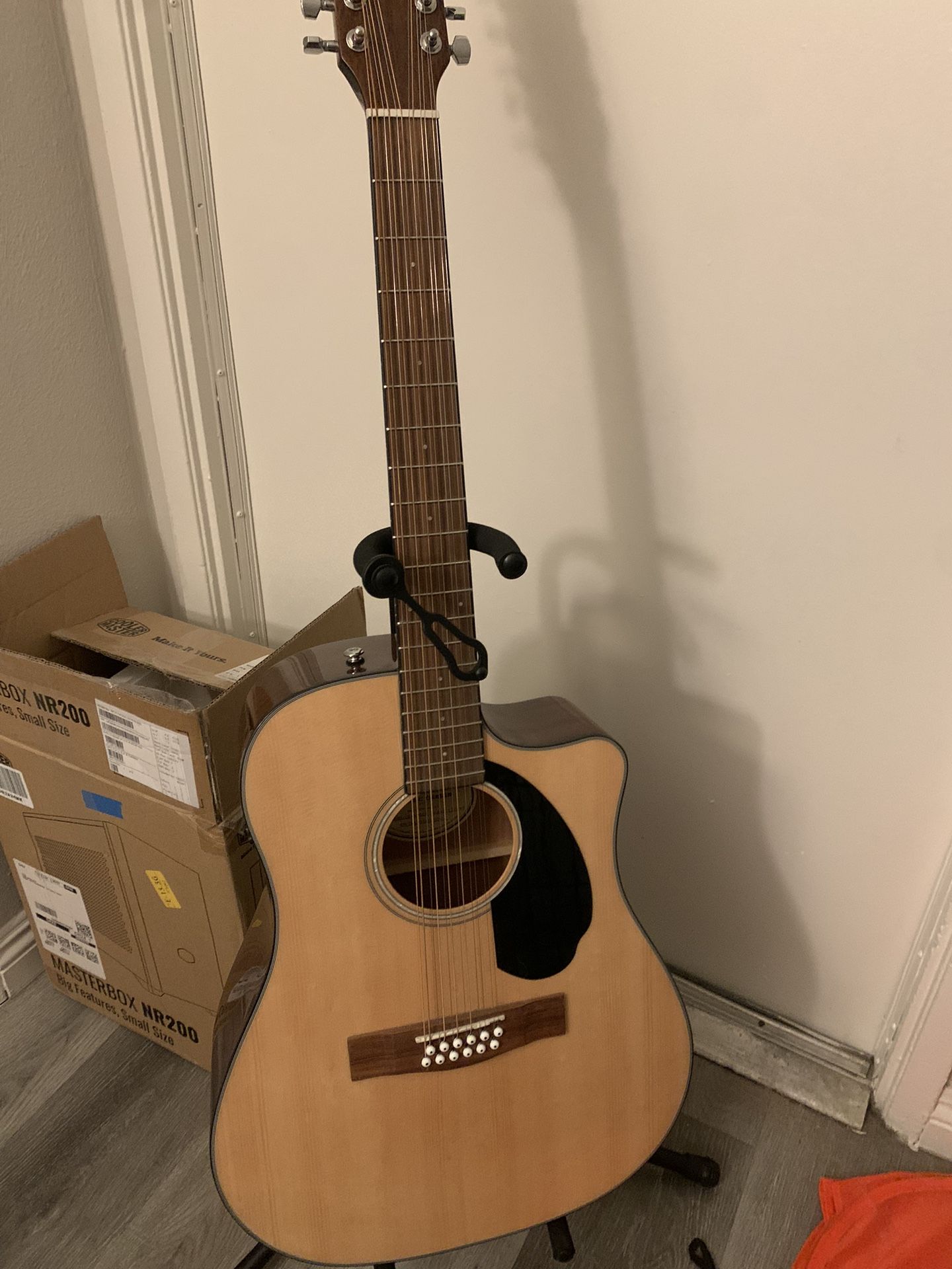 Fender 12 String Acoustic Guitar *WITH BOOK*