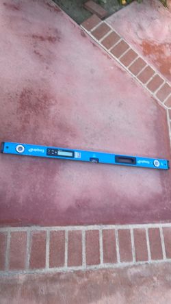 Empire Level e105.48 48in True Blue Digital Box Level w/ Case