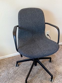 IKEA LÅNGFJÄLL Conference Chair with Armrests – Dark Gray/Black