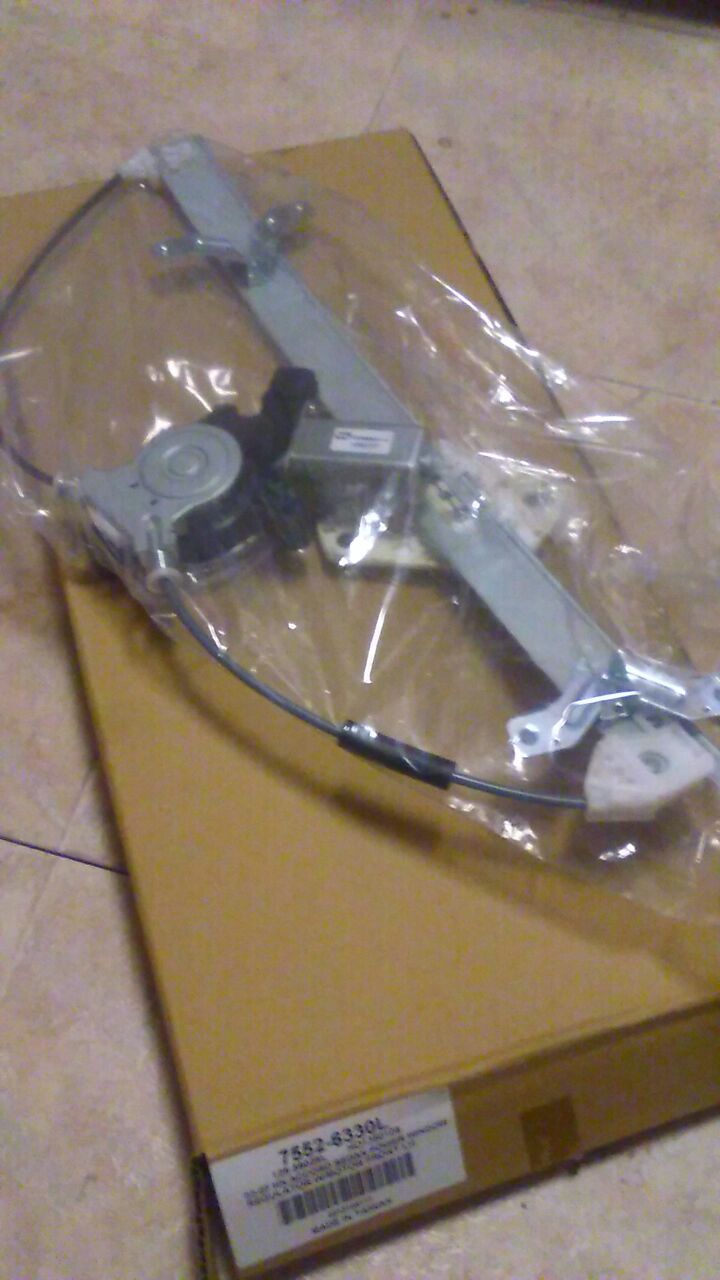 03-07 Honda Accord All 4 dr Sedan Left Driver Front Window Motor w/Regulator