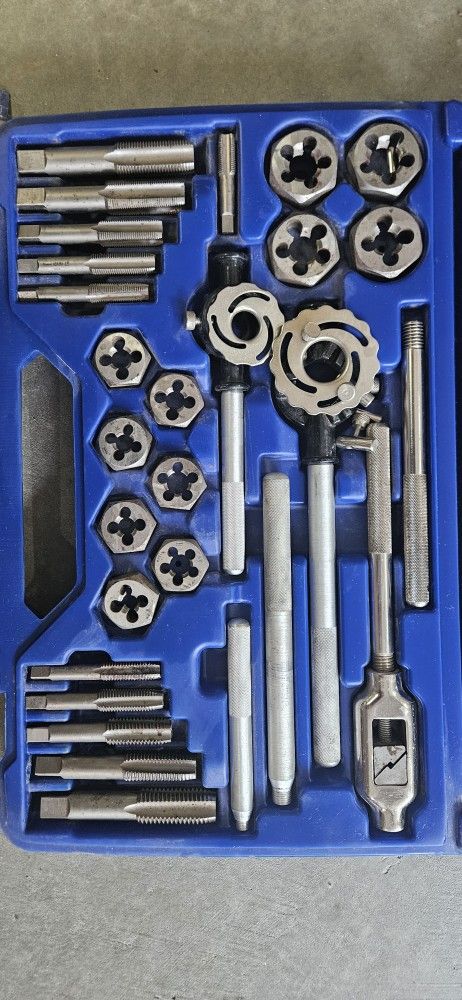 Pipe threading Die Tool Kit