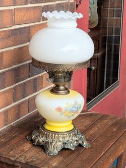 Vintage CottageCore Hurricane Style Gone With The Wind Yellow Floral 3 Way Lamp