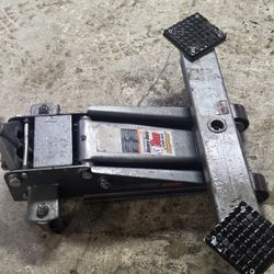 3 Ton Floor Jack. 