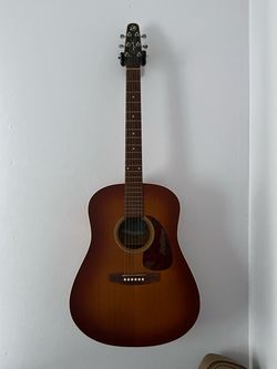 Seagull Acoustic Guitar Sunburst Finish