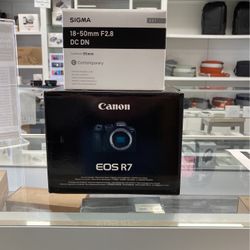 Canon EOS R7 With Sigma 18-50mm F2.8 