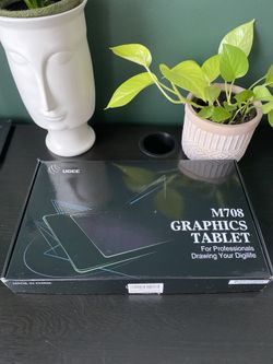 M708 Graphics tablet