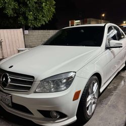 2010 Mercedes C300 Sport 