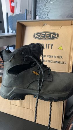 Keen utility work or snow boots