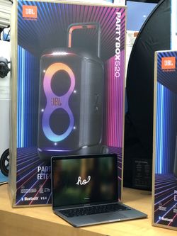 New JBL PARTYBOX 520 with MacBook Pro 13" i7 16GB ram, 512SSD