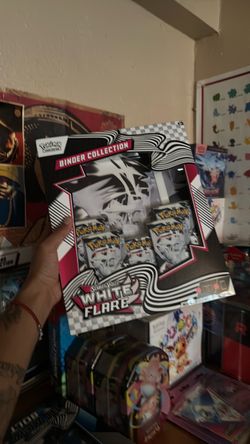 White Flare binder collection Pokémon cards