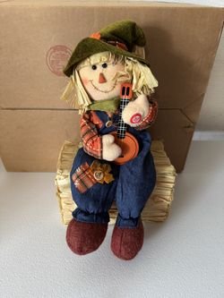 Joe the Scarecrow and Terry the Turkey Musical Sitters