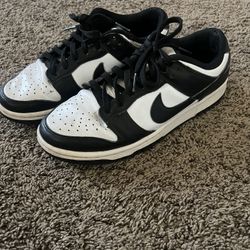 Nike Panda Low Dunks  Size 8.5