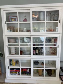 White cabinet