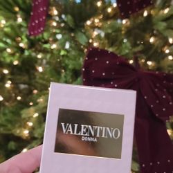 Valentino Perfume 