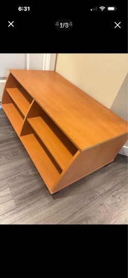 TV stand on the wheels Moving Sale