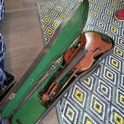 "Antonius Stradivarius Cremonensis Faciebat Anno 1724"